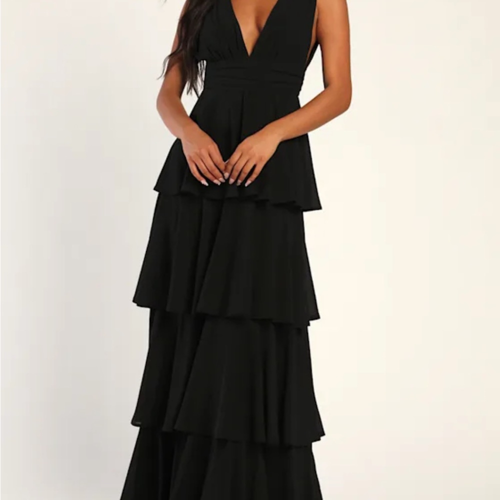 Elegant Black Tiered Maxi Dress